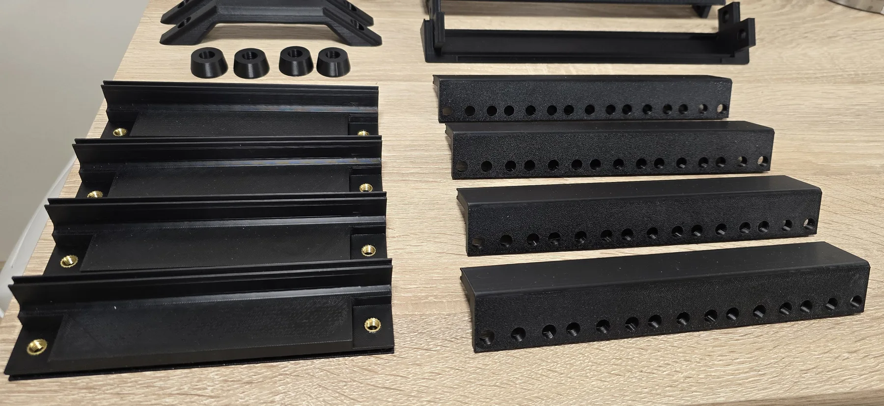 Black 3D printed mounting profiles and fasteners